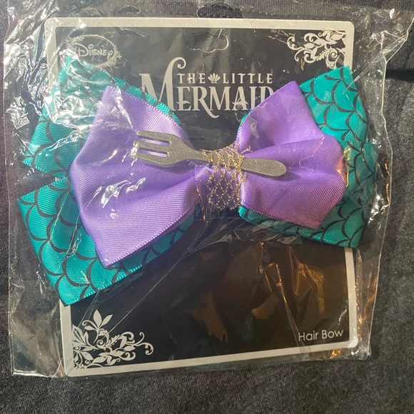 NWT Hot Topic Disney plus size shirt with bow  xxl
Arliel bow is from hot topic - Picture 2 of 6